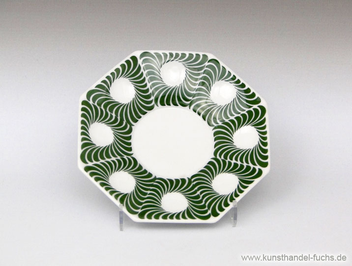 porcelain_plate_Albin_Mueller_Burgau_Art_Nouveau_circa1910